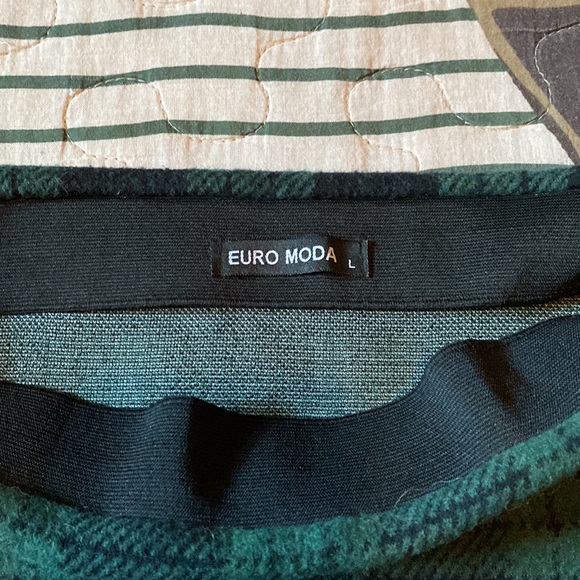 Skirt - Picture 4 of 4